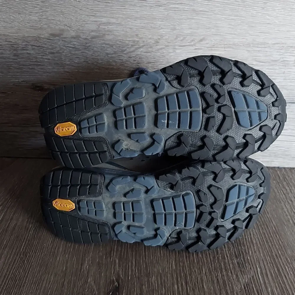 Hoka One One Women Tor Summit Mid WP Gray Hiking Boot Size 5.5